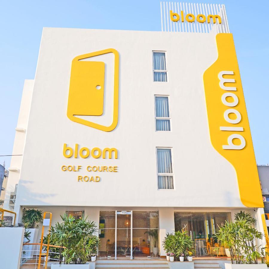 Bloom - Golf Course Road Hotel คูร์เคาน์ ภายนอก รูปภาพ